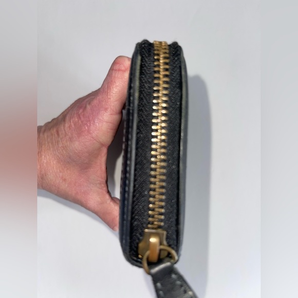 COPY - ✨✨Burberry Blue Label Japan Exclusive Zip up Wallet✨✨ - Picture 6 of 12